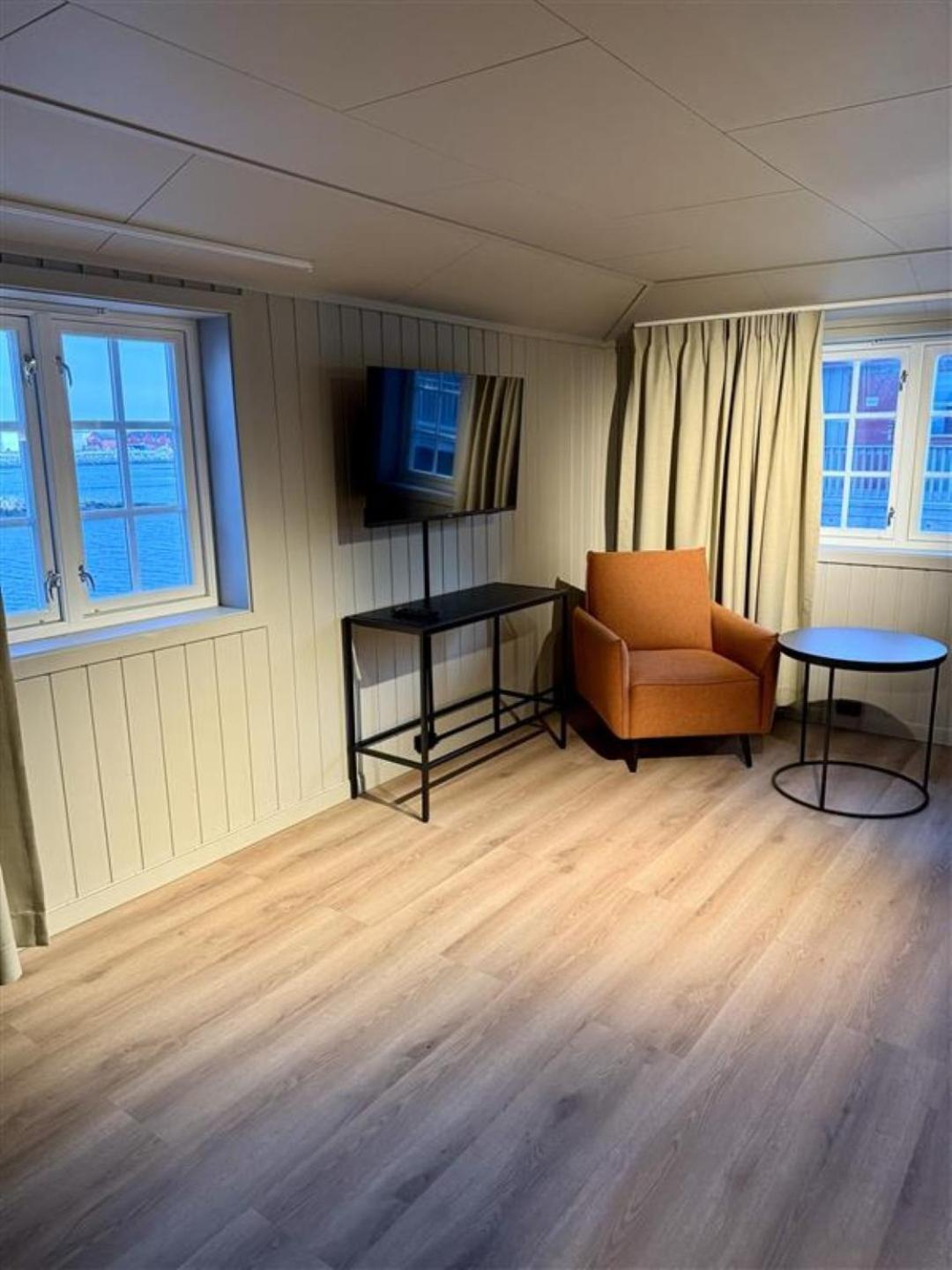 Gronnbuene Rorbu Hotel 안데네스 외부 사진