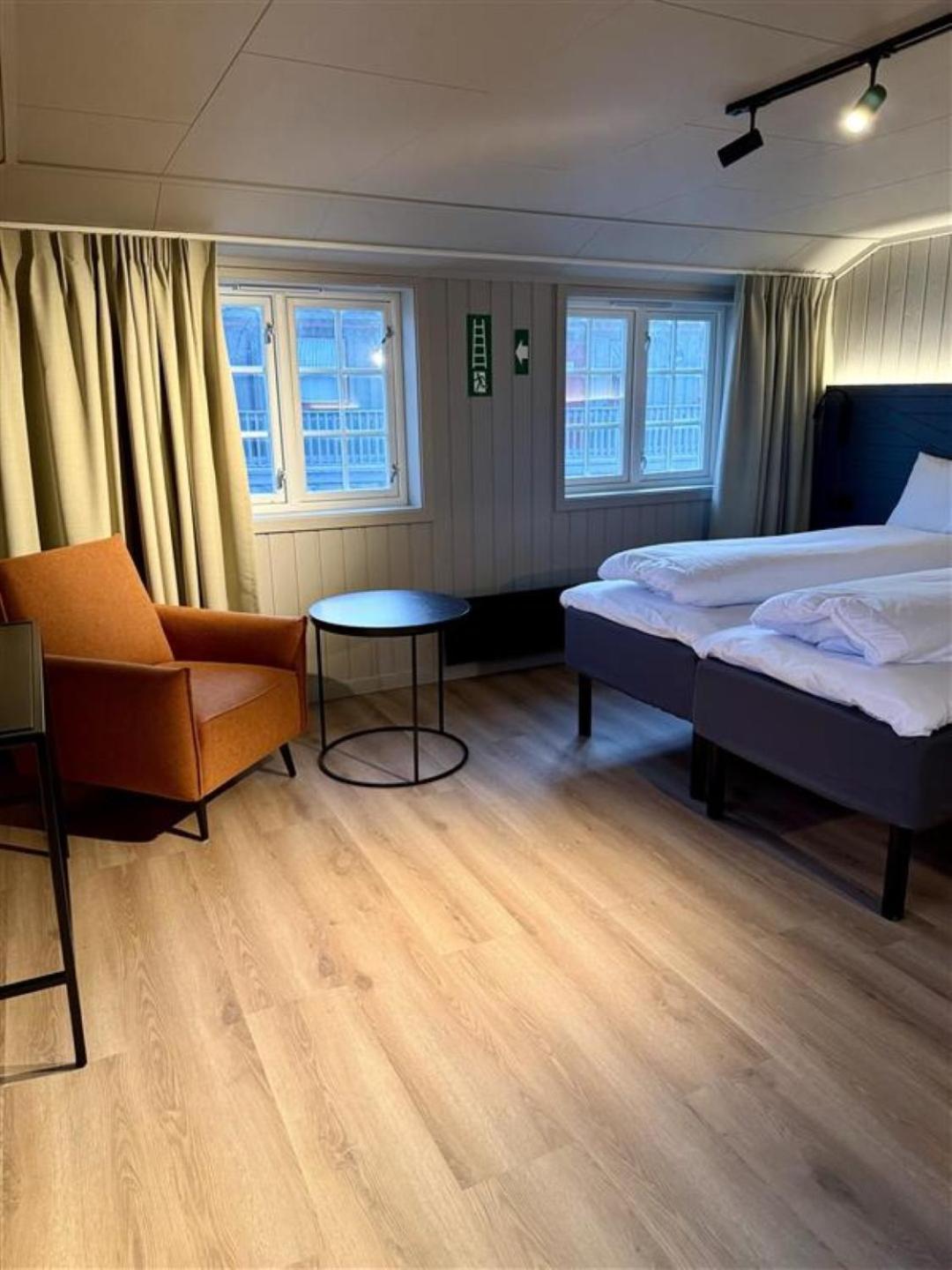 Gronnbuene Rorbu Hotel 안데네스 외부 사진