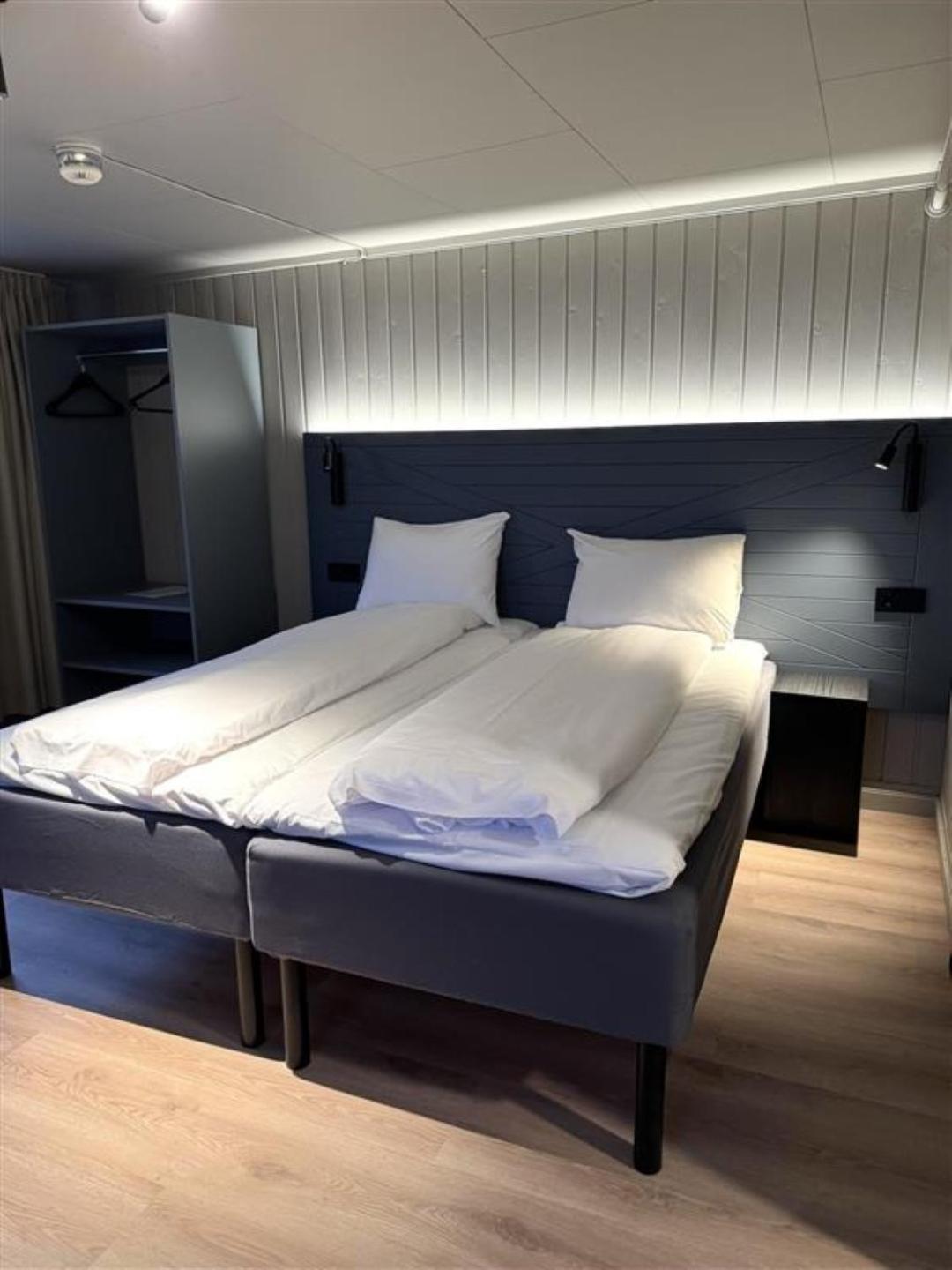 Gronnbuene Rorbu Hotel 안데네스 외부 사진